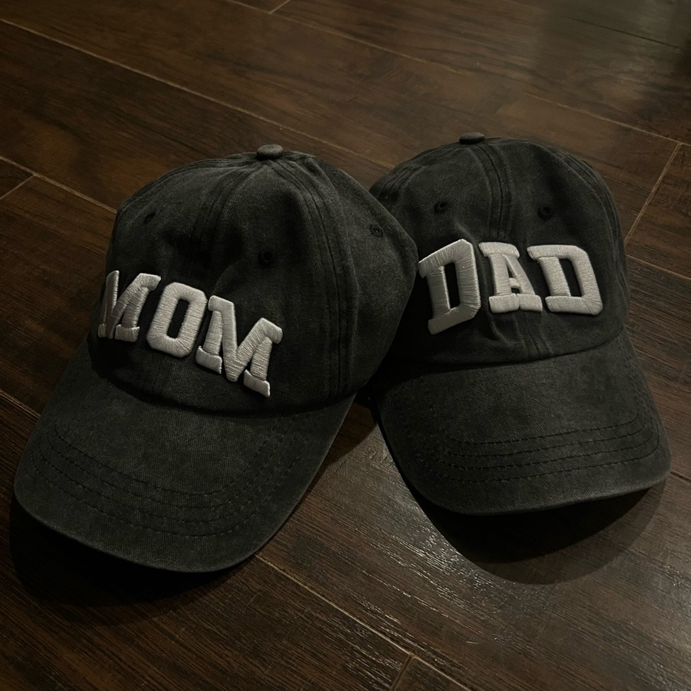 Black 'Mom' and 'Dad' Caps